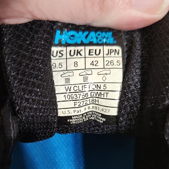 Hoka Ladies Clifton 5 Tennis Shoes - Picture 3 of 7